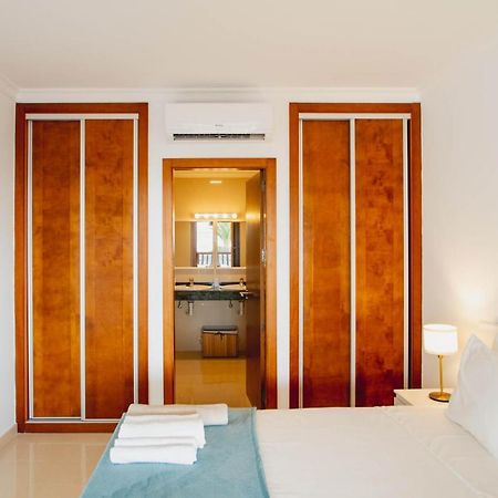 Stylish 6 Bedroom Villa Princesa - Hot Tub - Heated Pool - Near Beach & Waterparks Playa Blanca  Extérieur photo