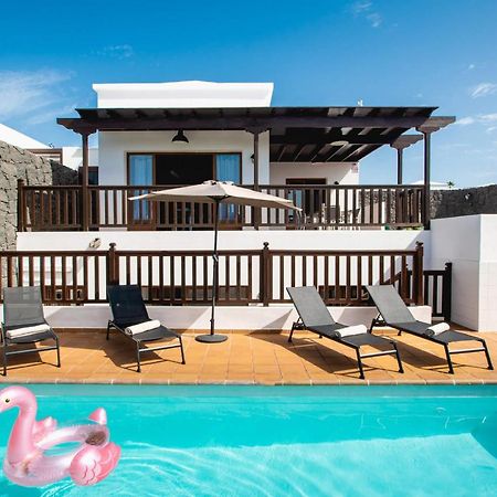 Stylish 6 Bedroom Villa Princesa - Hot Tub - Heated Pool - Near Beach & Waterparks Playa Blanca  Extérieur photo