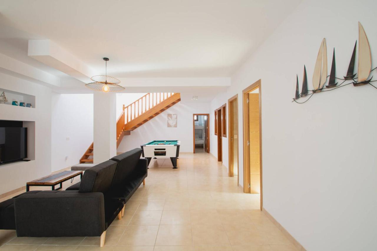 Stylish 6 Bedroom Villa Princesa - Hot Tub - Heated Pool - Near Beach & Waterparks Playa Blanca  Extérieur photo