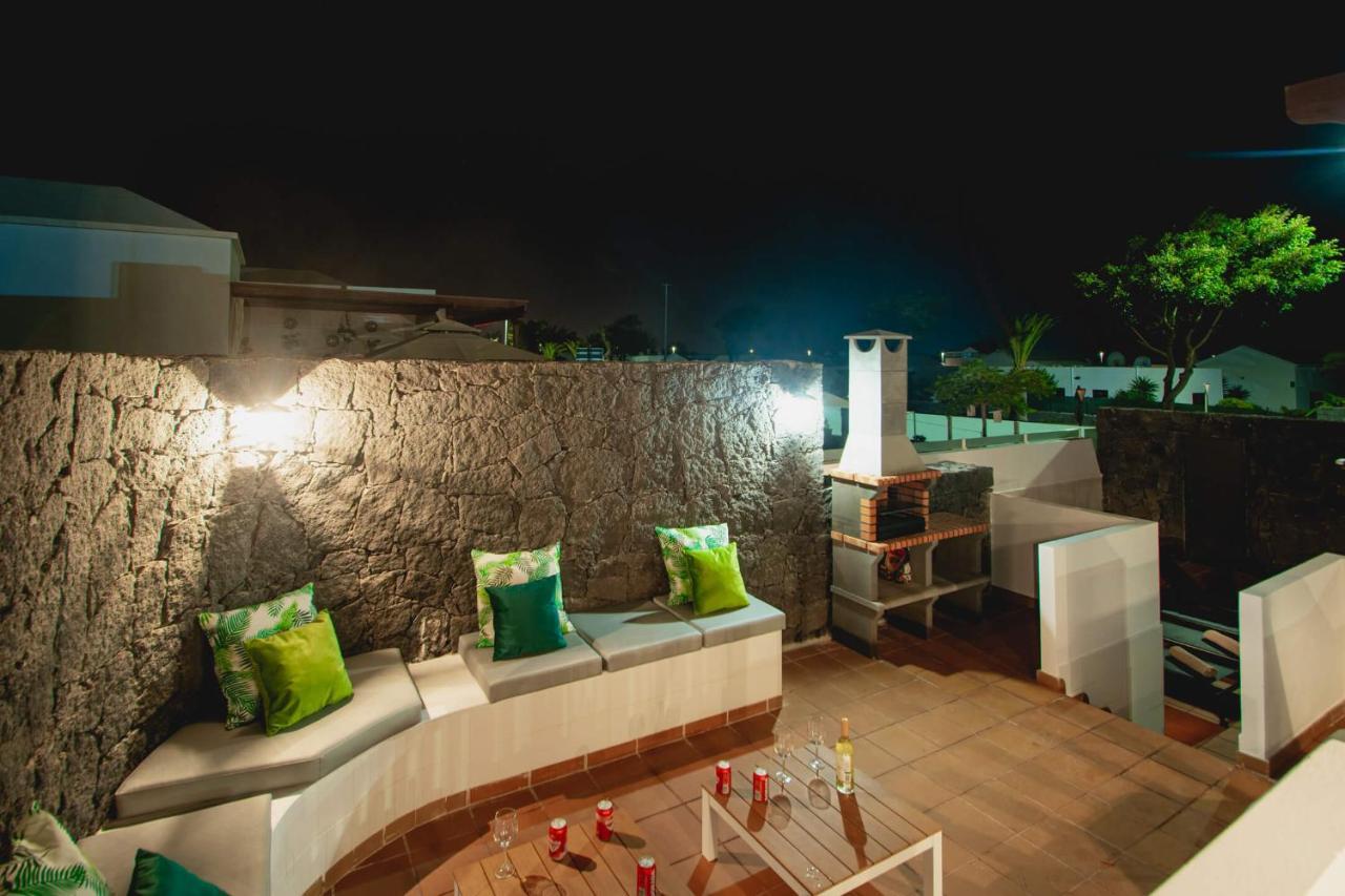 Stylish 6 Bedroom Villa Princesa - Hot Tub - Heated Pool - Near Beach & Waterparks Playa Blanca  Extérieur photo