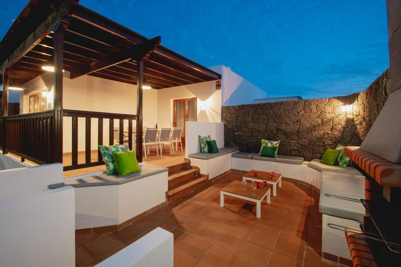 Stylish 6 Bedroom Villa Princesa - Hot Tub - Heated Pool - Near Beach & Waterparks Playa Blanca  Extérieur photo